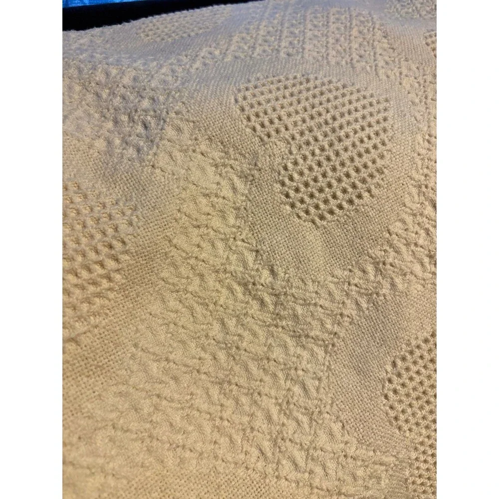 Vtg shabby chic cottagecore white cream heart fringe throw blanket